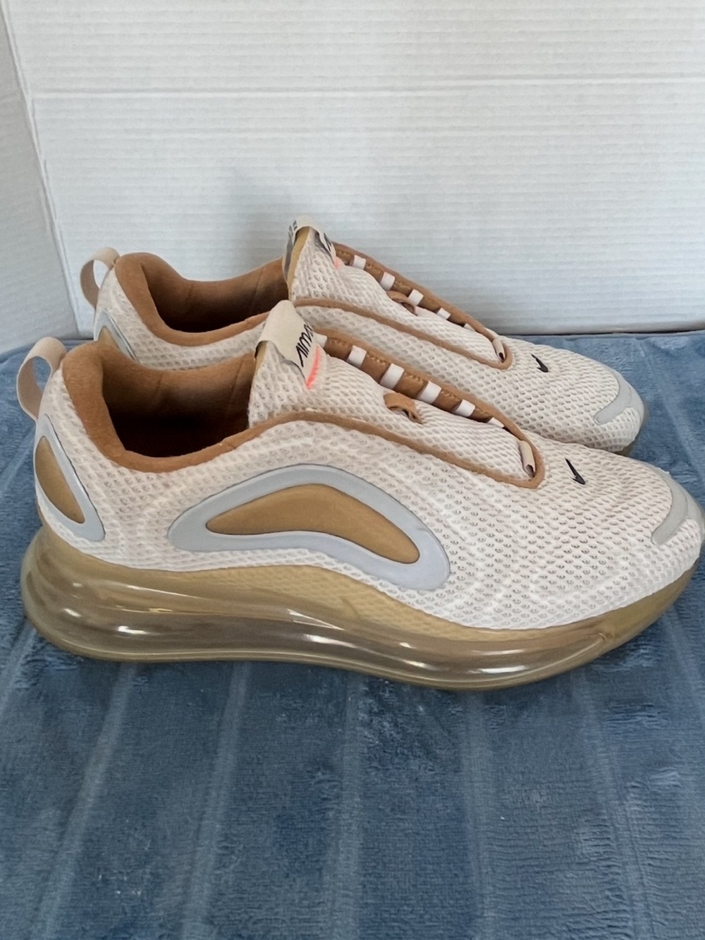 Nike Air Max 720 Mens Sz 10 Beige Pale Vanilla Running Shoes CI6393-100 No Laces